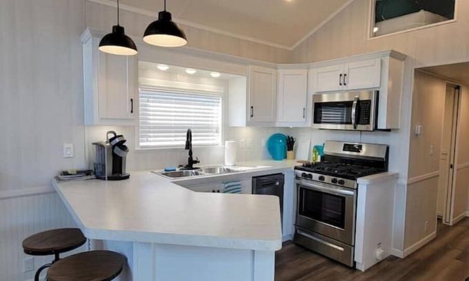 Moses Lake Cabin | New Park Model Home 1 @ the Potholes Reservoir