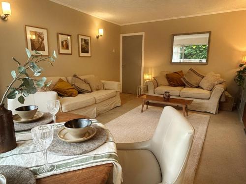 Chester Apartment | New! Peaceful South facing Garden Westminster Park