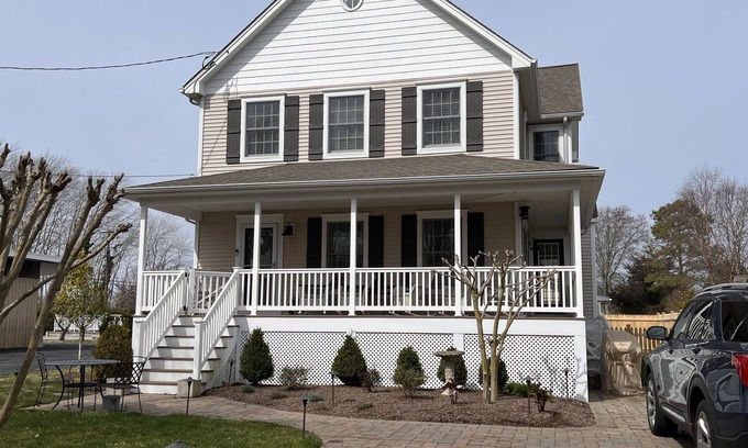 West Cape May House | NEW! Pet Friendly with a fenced back yard!Ideal Location near Beach and Mall.