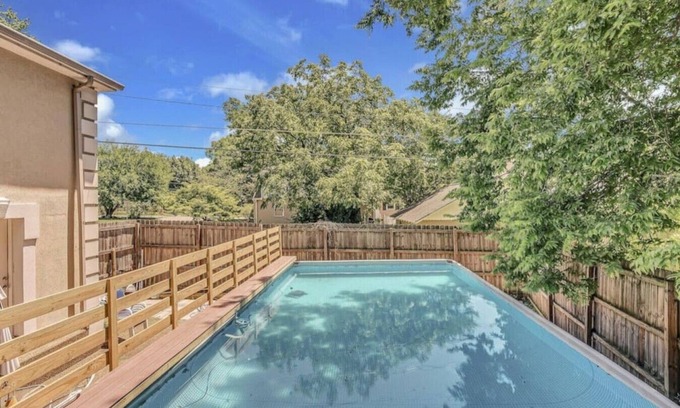 Cherokee Park House | New Pool & Hot Tub! 5.5 Baths Close to Downtown!