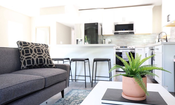 South Salt Lake House | New remodel family friendly and just minutes from downtown and ski resorts