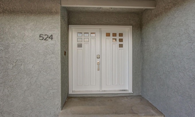 Thousand Oaks House | New Remodeled Home With Pool in Thousand Oaks