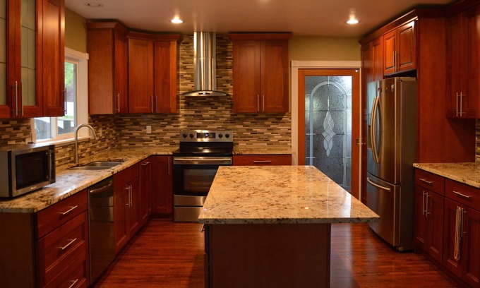 Overlake House | New remodeled house with big deck, walking distance to Microsoft