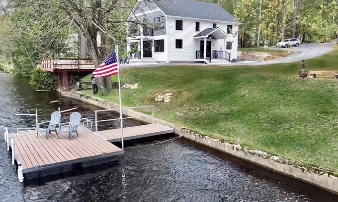 Lake Luzerne House | New Renovated Farmhouse , On the Hudson River. Close to Lake George & Saratoga