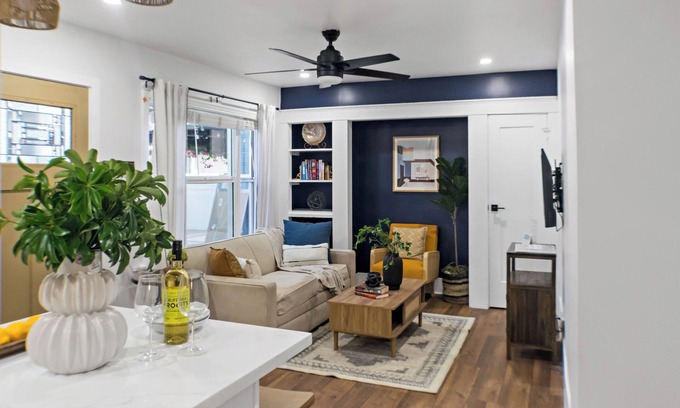 Willmore Apartment | New Renovated Gem: Mins to Beach & Convention Ctr