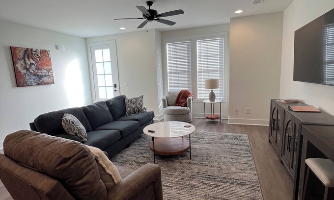 Auburn - Opelika House | NEW RENTAL Auburn Getaway Home- Close to Campus! Sleeps 8, Family-Friendly.