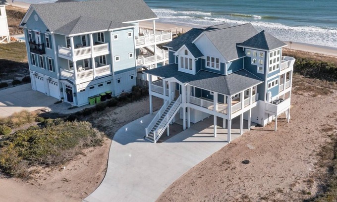 McCutcheon Field House | New River Inlet Rd. 586