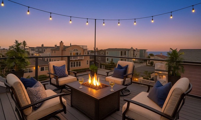 Silver Strand House | New! Rooftop Ocean View Deck! Dogs Welcome