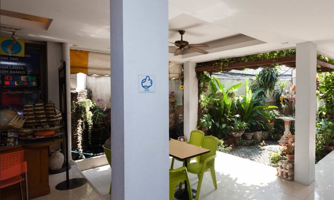 Chana Songkhram Hotel | New Siam III