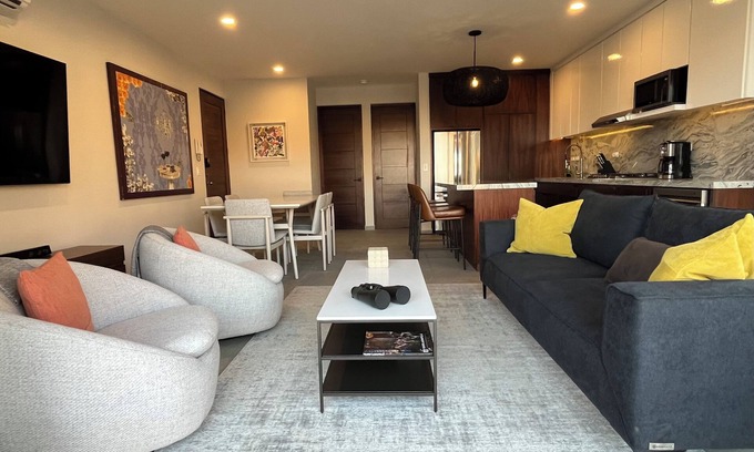 Libertad Condo | New! Slick designer apARTtment with bay views.