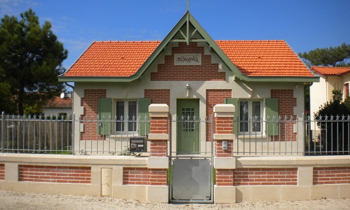 Soulac-sur-Mer House | NEW SOULACAISE HOUSE OF CHARM IN SEASIDE