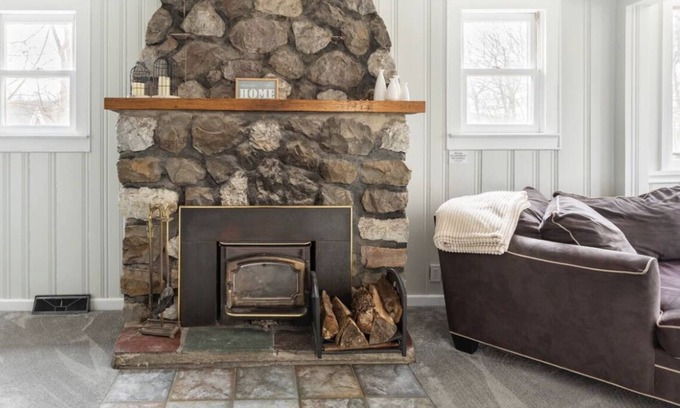 Greenwood Lake Cottage | NEW Spacious 5 bedrooms with Public Lake & Beach Access and Kayak!