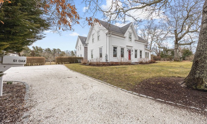 Harwich Center House | NEW! Spacious 5 bedroom Estate with Heated Pool in Beautiful Harwich