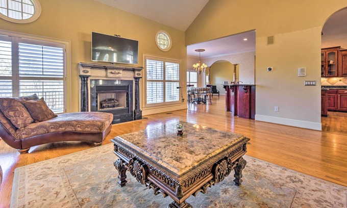 Harrisburg House | NEW! Spacious Harrisburg Home w/ 11 Acres & Ponds!