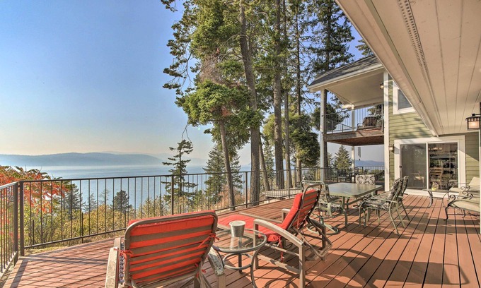 Hope House | NEW! Spacious Hope Retreat w/ Game Room & Views!
