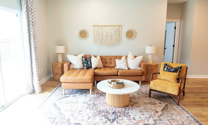Westfield House | NEW Springmill Escape in Westfield - 2 king beds, office, fenced yard and more