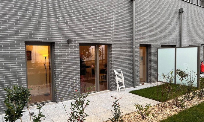 Asnieres-sur-Seine Apartment | New studio 100m from the metro