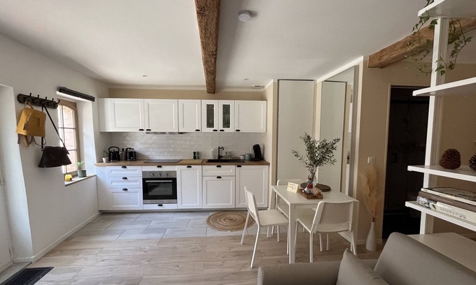 Merville House | New studio near the castle