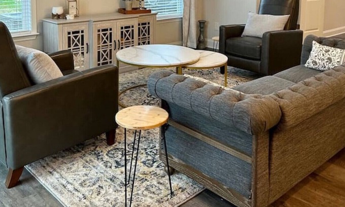 Taylors House | NEW! The French Connection