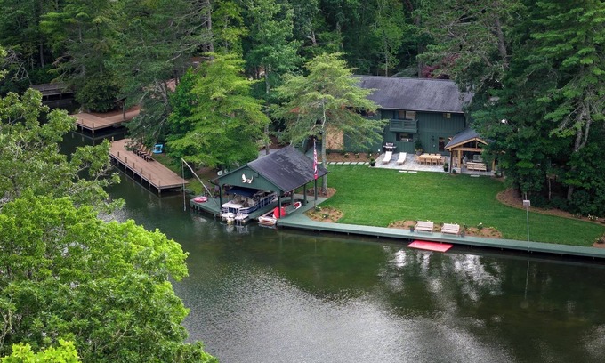 Lake Toxaway Cabin | New to our rental program!