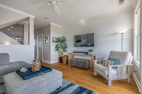Bonito Boathouses House | New to rental market! Overlooking marina on Fripp Island