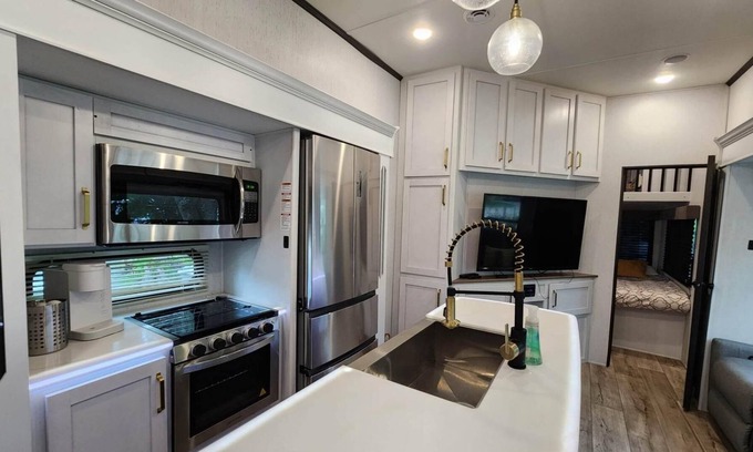 River Ranch Cottage | NEW! Trendy RV Rental at River Ranch w/Golf Cart 189
