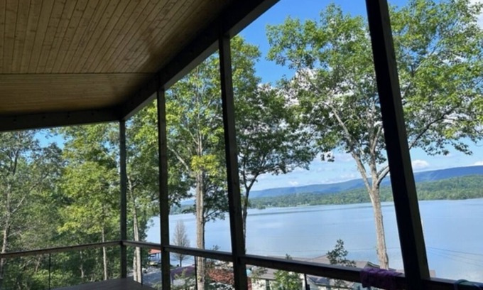 Spring City House | NEW! Ultimate Family Lake Oasis w/2-story dock, lake access, fire pit, gameroom