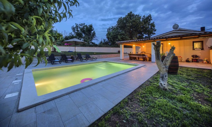 Orihi Villa | New Villa G with pool
