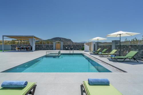 Rethymno Villa | New Villa Luna with Private Pool, Ping Pong and BBQ 1km from the beach