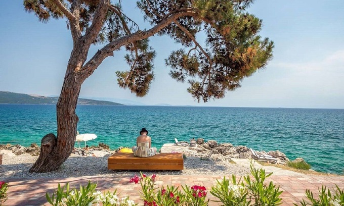 Marsici Villa | New villa with pool, garden full of Mediterranean plants, sea view, wine cellar
