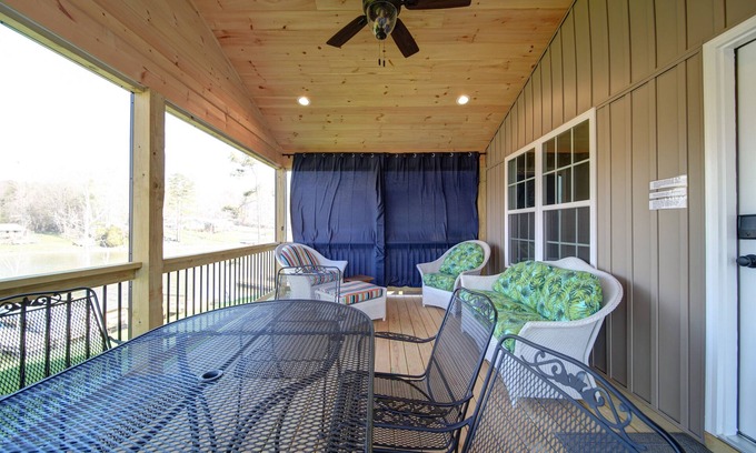 Southmont Cottage | NEW! Waterfront - Private Dock - Firepit - Kayaks
