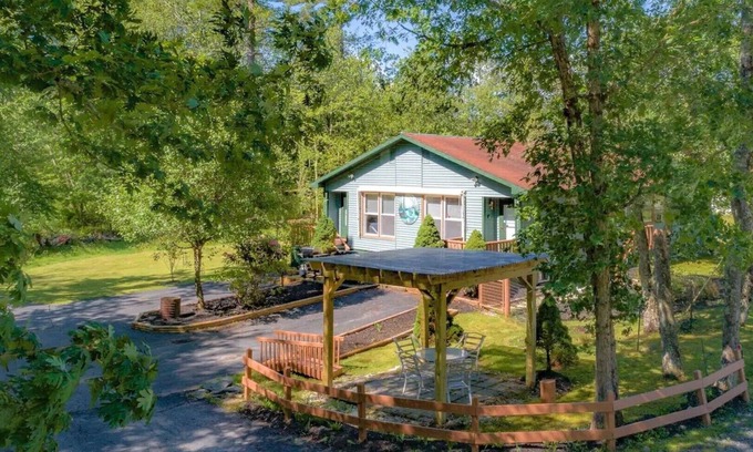 White Lake House | *NEW* Woodstock Way Beachside 9 Min to BethelWoods