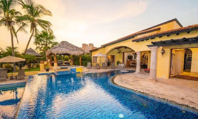Los Cangrejos II y III House | New Year's Gorgeous 4 Bed Villa in Punta Ballena