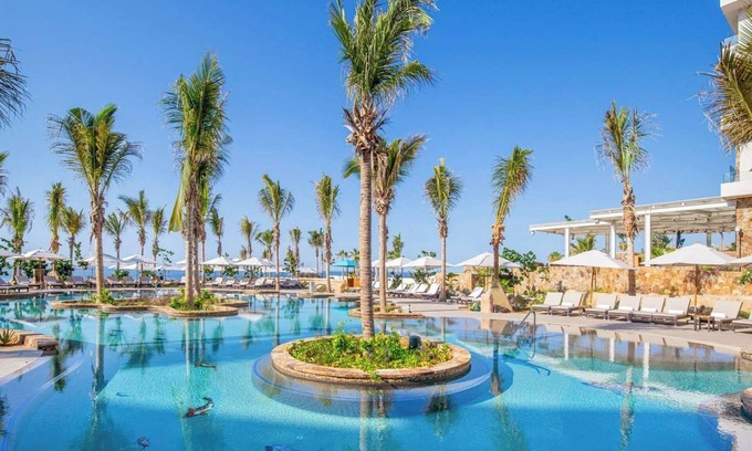 Santa Rosa Resort | New Year’s in Cabo! Gorgeous Studio in 5-star Villa La Valencia Resort!