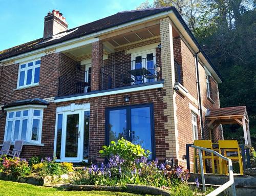 Combe Martin Bed & Breakfast | Newberry Wood Guesthouse
