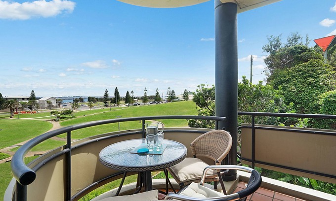 Newcastle East Apartment | Newcastle Short Stay Apartments - Flagstaff Apartments
