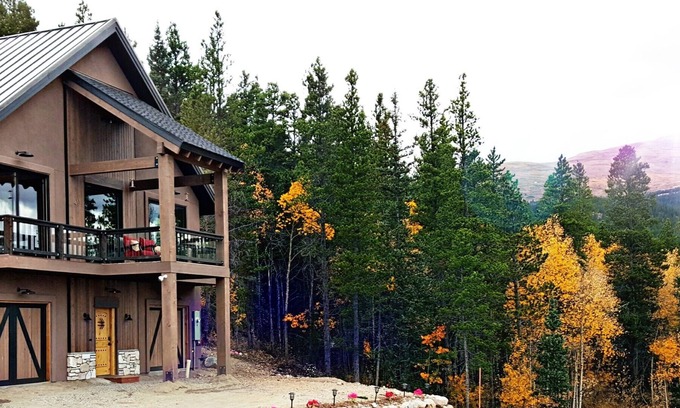 Alma House | Newer Luxury Home, minutes from Breckenridge, Indoor Hot Tub, Mountain Views
