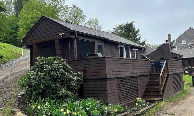 Bristol Cottage | Newfound Lake, Bristol NH Lakefront Cottage