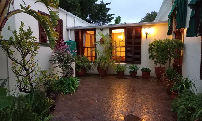 Newlands House | Newlands Guest House