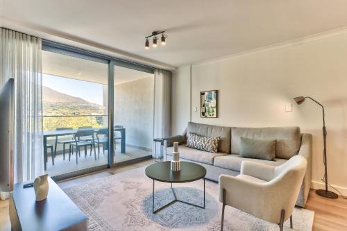 Claremont Apartment | Newlands Peak Luxury Apartment Unit 636