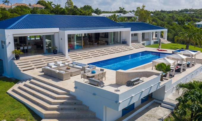 Les Terres Basses Villa | Newly 5 bedroom luxury villa with an amazing view with GYM and Tennis Court