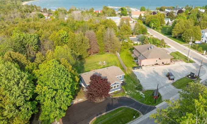Baileys Harbor House | Newly Baileys Harbor Home, 1 block DT, Open Concept with Huge Yard