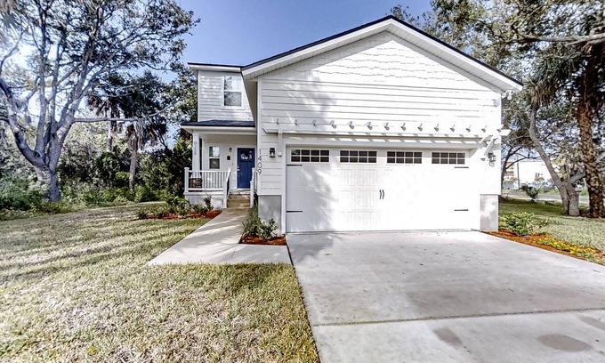 Mayport House | Newly-built 2-story home near the ocean with patio, washer/dryer, streaming