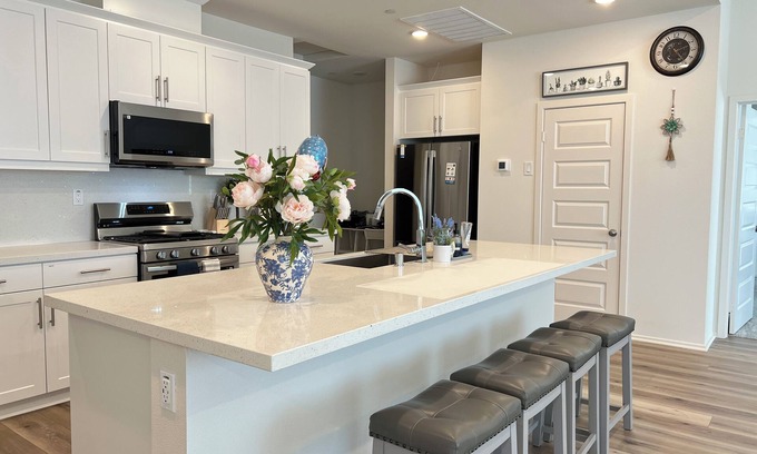 Victorville House | Newly Built 4BR/Home Fully Furnished/Quiet & Safe Neighborhood-Close to ALL