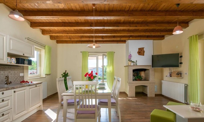 Puntera Villa | Newly built holiday home with pool in the quiet settlement Puntera