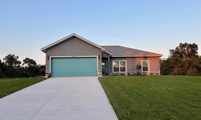 Avis Oaks House | Newly built modern 3-bedroom house close to Hospital, Springs, and Beach.