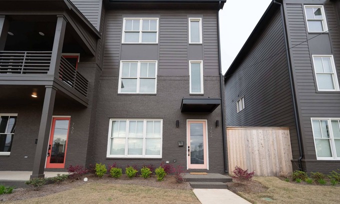 Cooper-Young Historic District House | Newly Built Townhome - Close to Everything Midtown