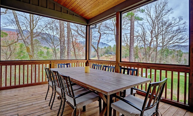 Lake Toxaway House | Newly Constructed Home at Lake Toxaway Country Club - Hartfield
