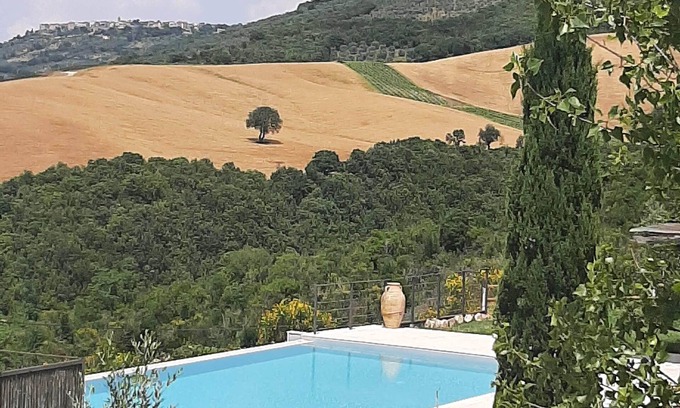 Montecchio Villa | Newly Discounted Private Villa with Infinity Pool - Fantastic Views and Sunsets.