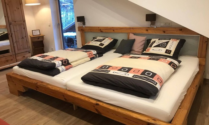 Maibrunn Apartment | Newly furnished vacation apartment (115 sqm) for up to 7 people with modern kitchen